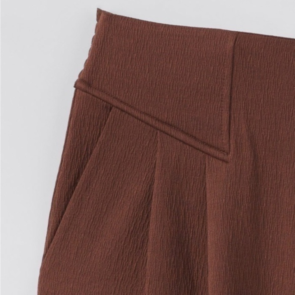Alice Textured Wide Leg Cropped Pants - Picture 4 of 6
